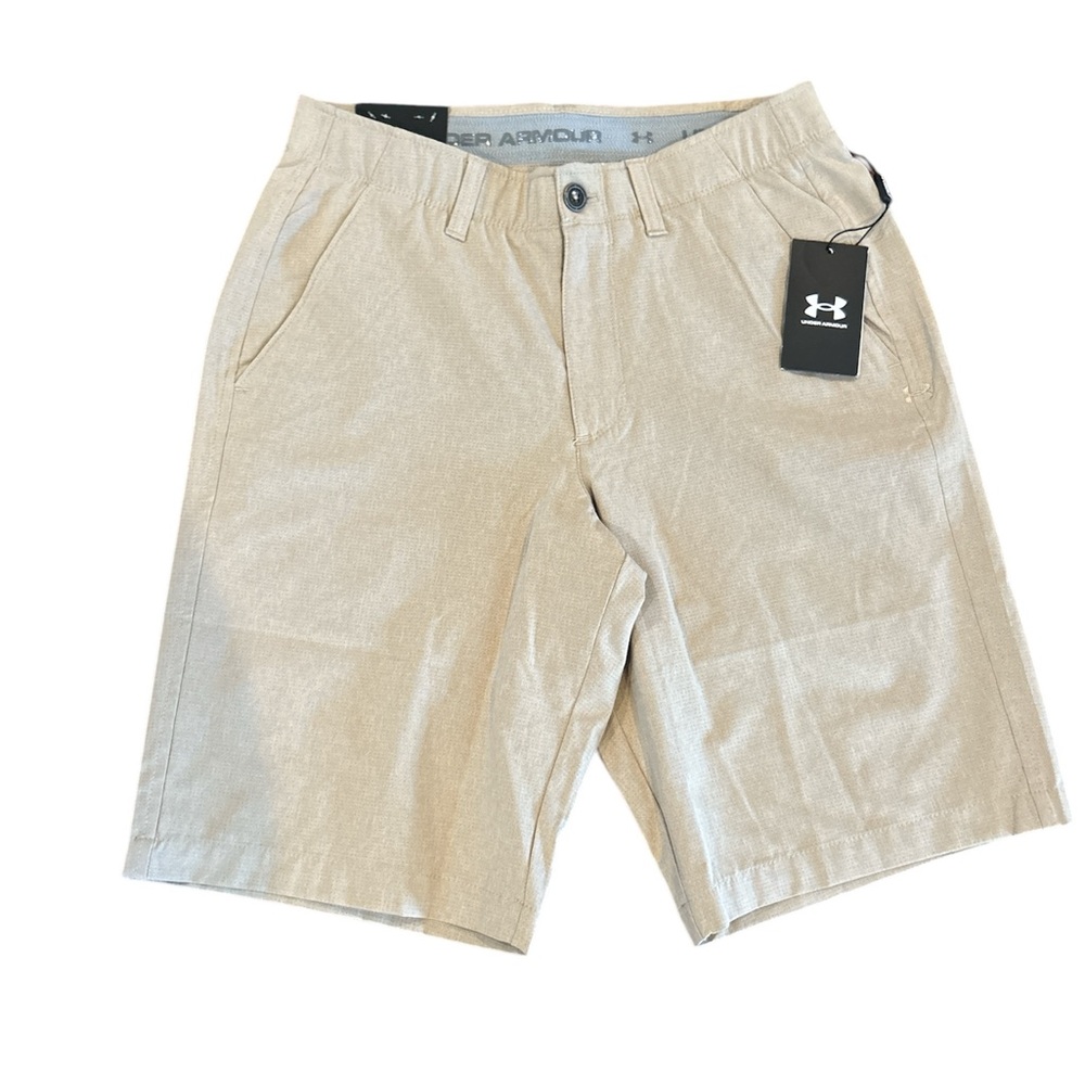 Under‎ Armour Men’s Size 30” Waist Khaki Golf Shorts NWT